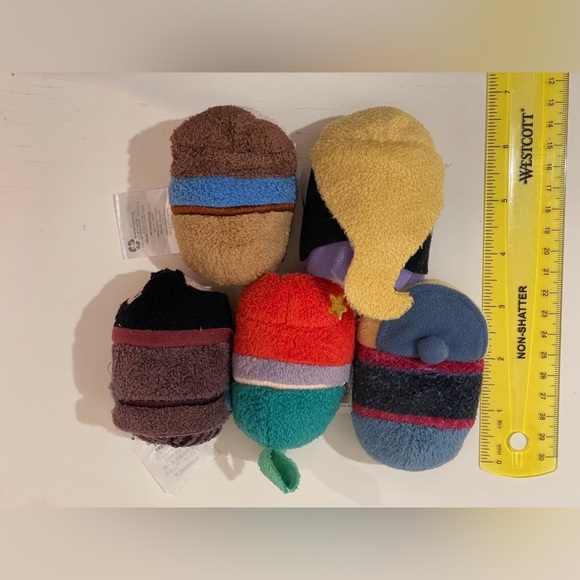 Disney Mini Tsum Ariel‎ Rapunzel Flynn Rider Frozen Kristoff Cassandra Toys - Picture 4 of 5